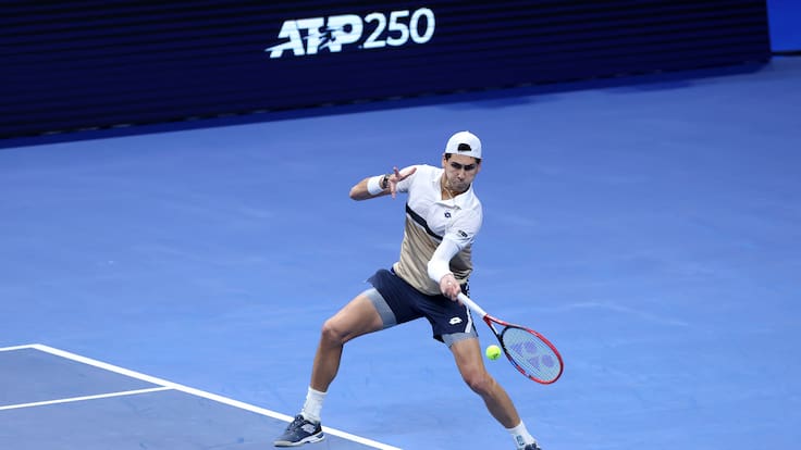Djokovic acaba con su “bestia negra” tras eliminar a Tabilo en Atenas