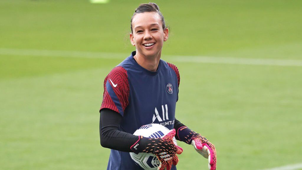 Christiane Endler during the match between FC Barcelona and PSG, corresponding to the second match of the semifinals of the Womens UEFA Champiions League, played at the Johan Cruyff Stadium, on 02th May 2021, in Barcelona, Spain.  -- (Photo by Urbanandsport/NurPhoto via Getty Images)