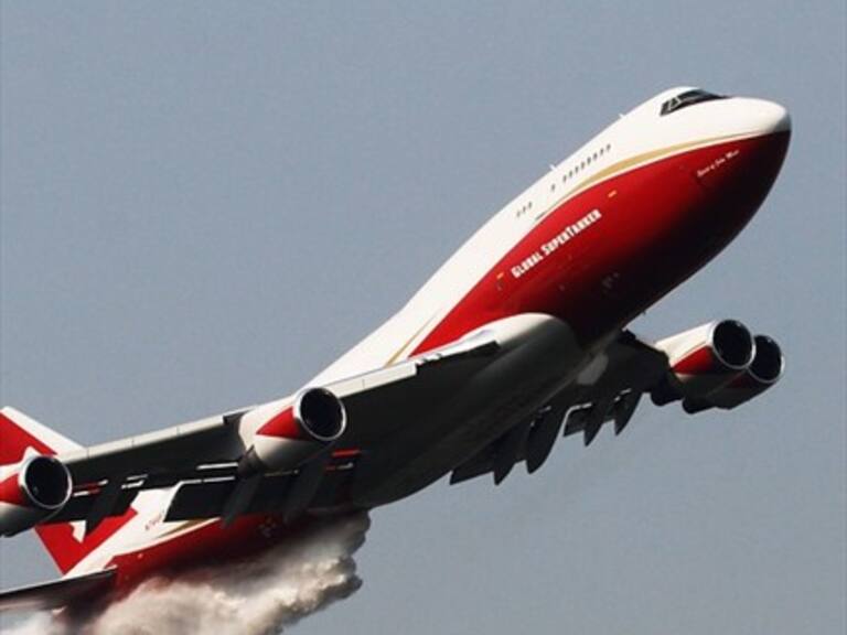 Global SuperTanker ofreció avión antes que donación de Lucy Ana Avilés