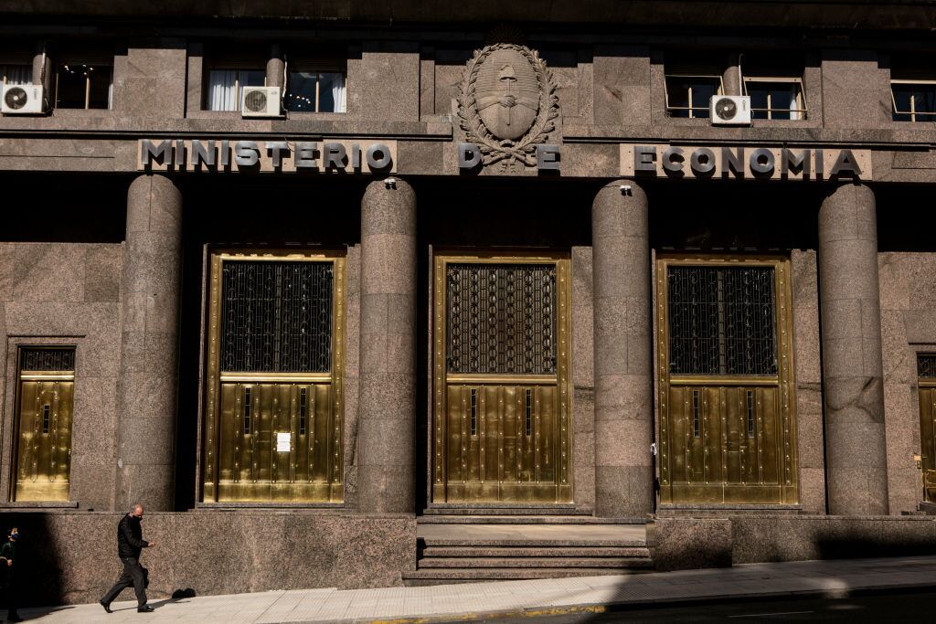 El edificio del ministerio de economía en Buenos Aires