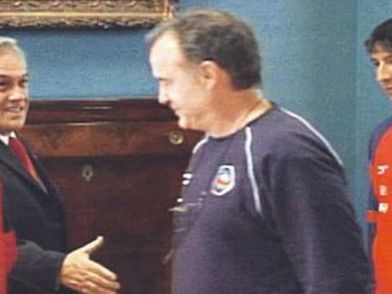 A una década del «incómodo» momento entre Marcelo Bielsa y Sebastián Piñera