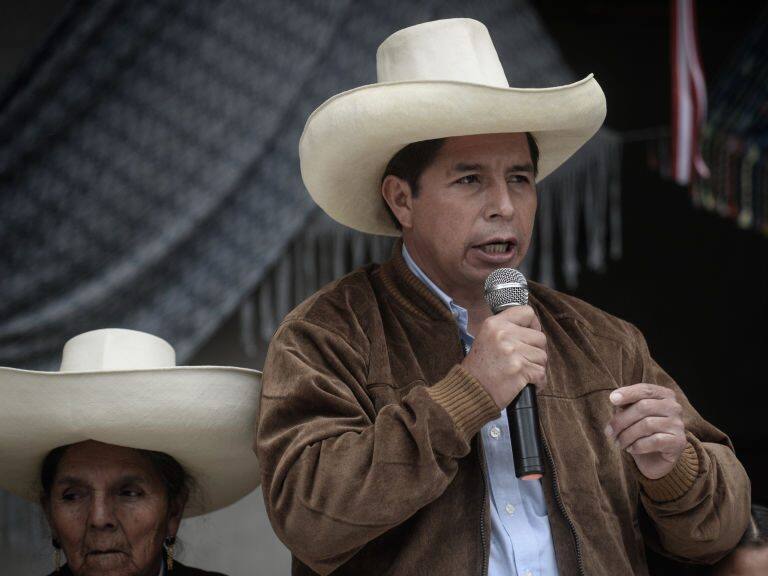 Pedro Castillo pidió a sus seguidores "mantener la calma" tras protestas por resultados de elecciones