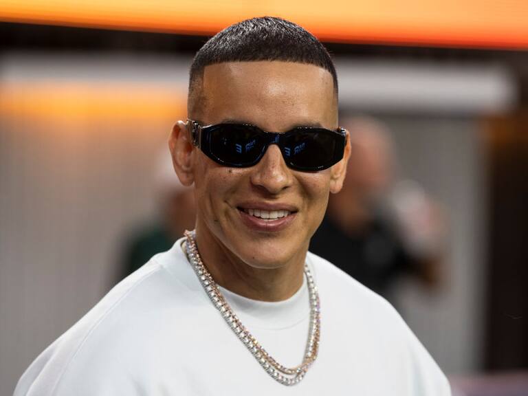 Chileno detrás de «FlowGPT» busca finalizar polémica con Bad Bunny y envía sorprendente mensaje a Daddy Yankee y otros artistas