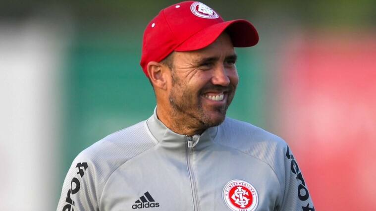 Eduardo Coudet es el nuevo entrenador de Charles Aránguiz en el Inter de Porto Alegre