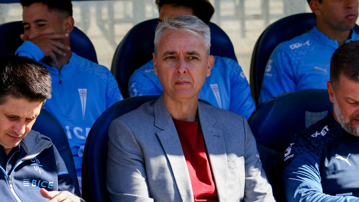 Tiago Nunes responde por la suplencia de Alexander Aravena en la UC: “Intento ser lo más frontal posible con cada jugador”