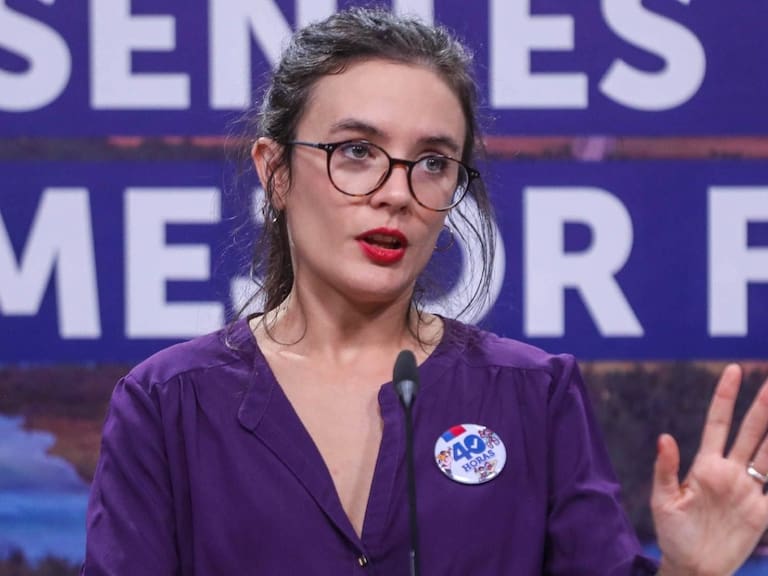 Ministra Vallejo responde a denuncias de acoso sexual y maltrato laboral que complican a La Moneda