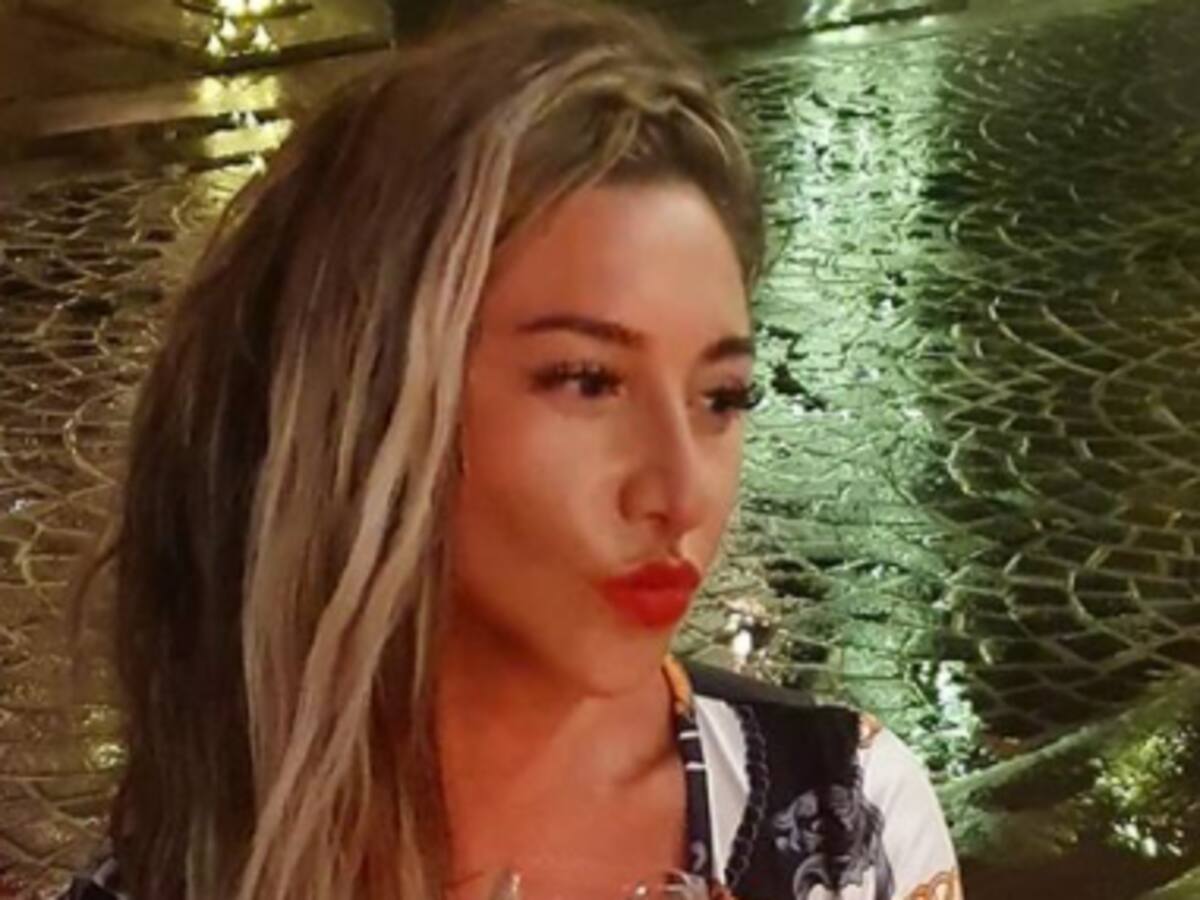 Nicole Moreno debutó en TikTok con extravagantes lentes y bailando «La Bomba»