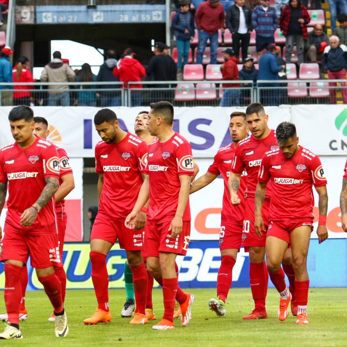 Ñublense confirma la salida de un referente del plantel y los hinchas se molestan: “Están haciendo todo mal”