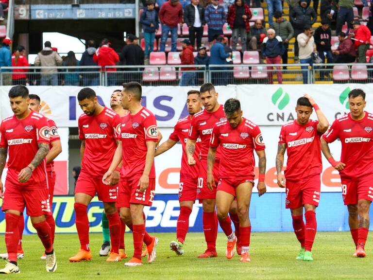 Ñublense confirma la salida de un referente del plantel y los hinchas se molestan: “Están haciendo todo mal”