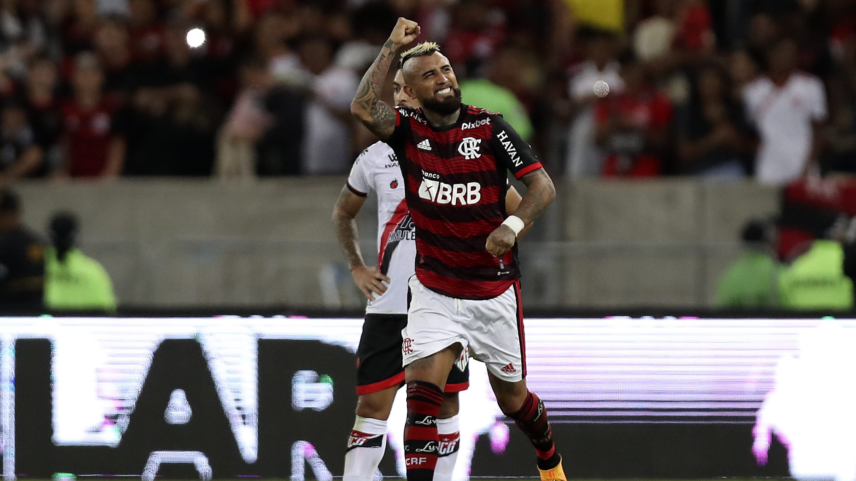 EN VIVO | Arturo Vidal convierte de penal en su primer partido como titular en el Flamengo
