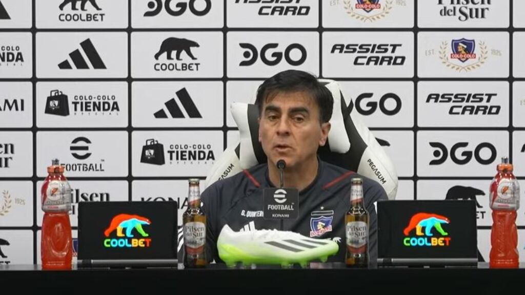 Gustavo Quinteros defiende la rotación de arqueros en Colo Colo: "Quiero que Cortés y De Paul estén motivados y en actividad"