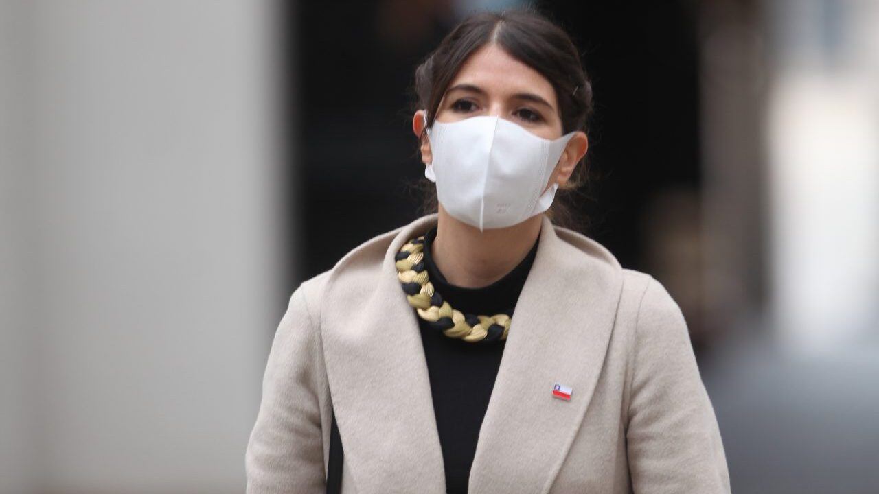 20 de Mayo de 2020/SANTIAGO
Subsecretaria de Prevención del Delito, Katherine Martorell llegando al Palacio de la Moneda para realizar un punto de prensa, donde se informarán sobre resultados operativos de Carabineros de chile durante la ultima semana durante la pandemia por Covid-19, Santiago.
FOTO: AILEN DIAZ/AGENCIAUNO