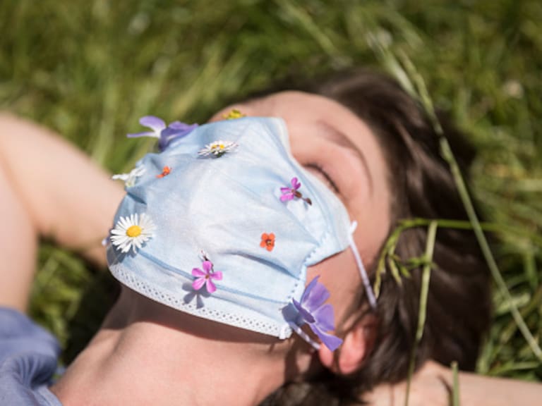 Experto sobre alergias primaverales y diferencias con el covid-19: «Los síntomas son bastante distintos»