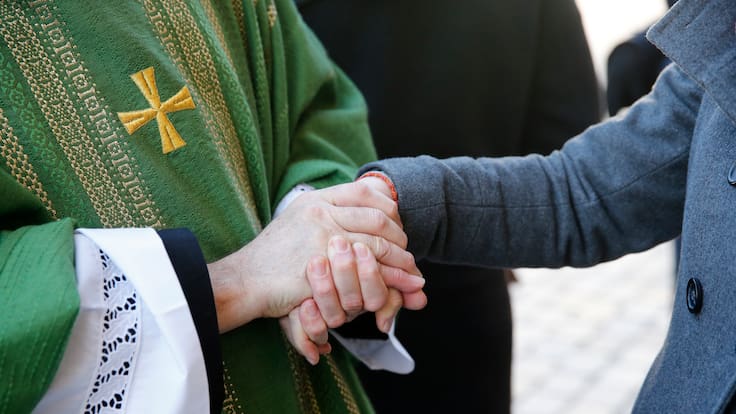 “Soy un pecador”: sacerdote de Los Andes denunciado por relación con feligresa renuncia a sus funciones pastorales tras acusación