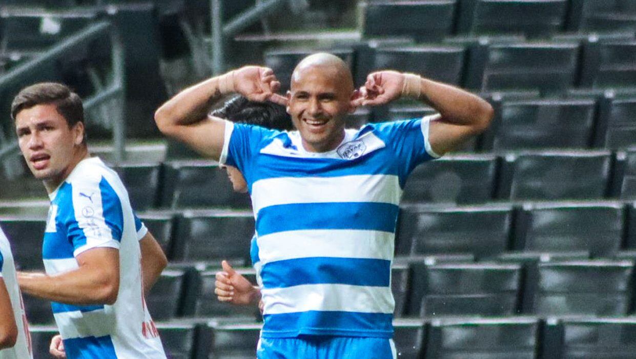 Humberto Suazo en México