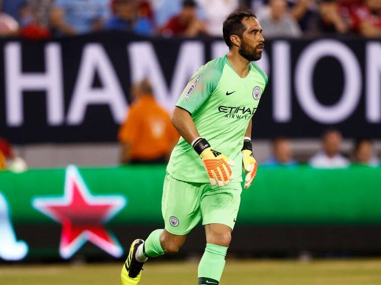 EAST RUTHERFORD, NJ - JULY 25: Claudio Bravo #1 of Manchester City moves the ball against Liverpool during their match at MetLife Stadium on July 25, 2018 in East Rutherford, New Jersey. (Photo by Jeff Zelevansky/Getty Images)