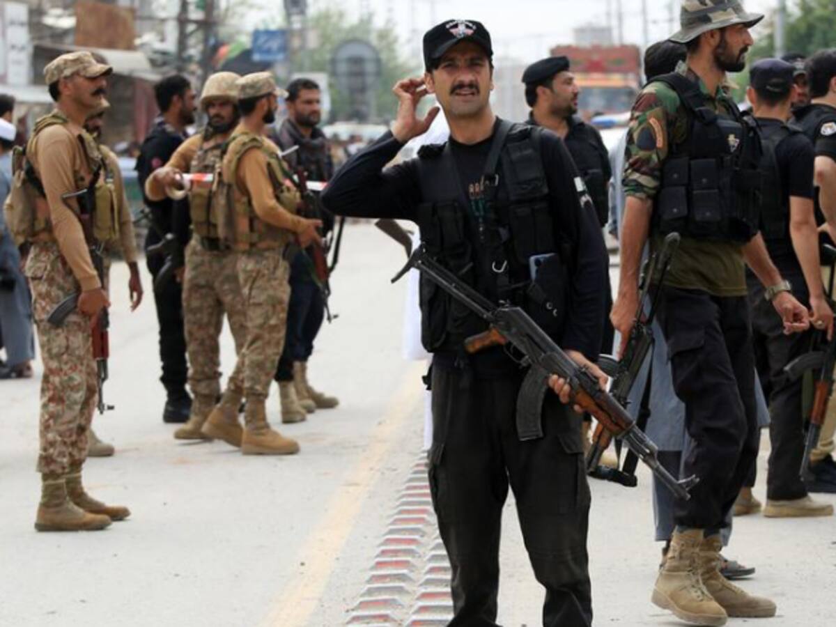 Ataque suicida deja al menos 16 soldados muertos en Pakistán