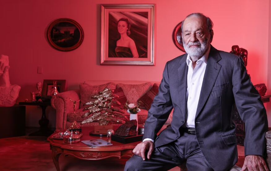 Carlos Slim recibe el primer Premio EL PAÍS América a la Excelencia por su trayectoria empresarial y filantrópica