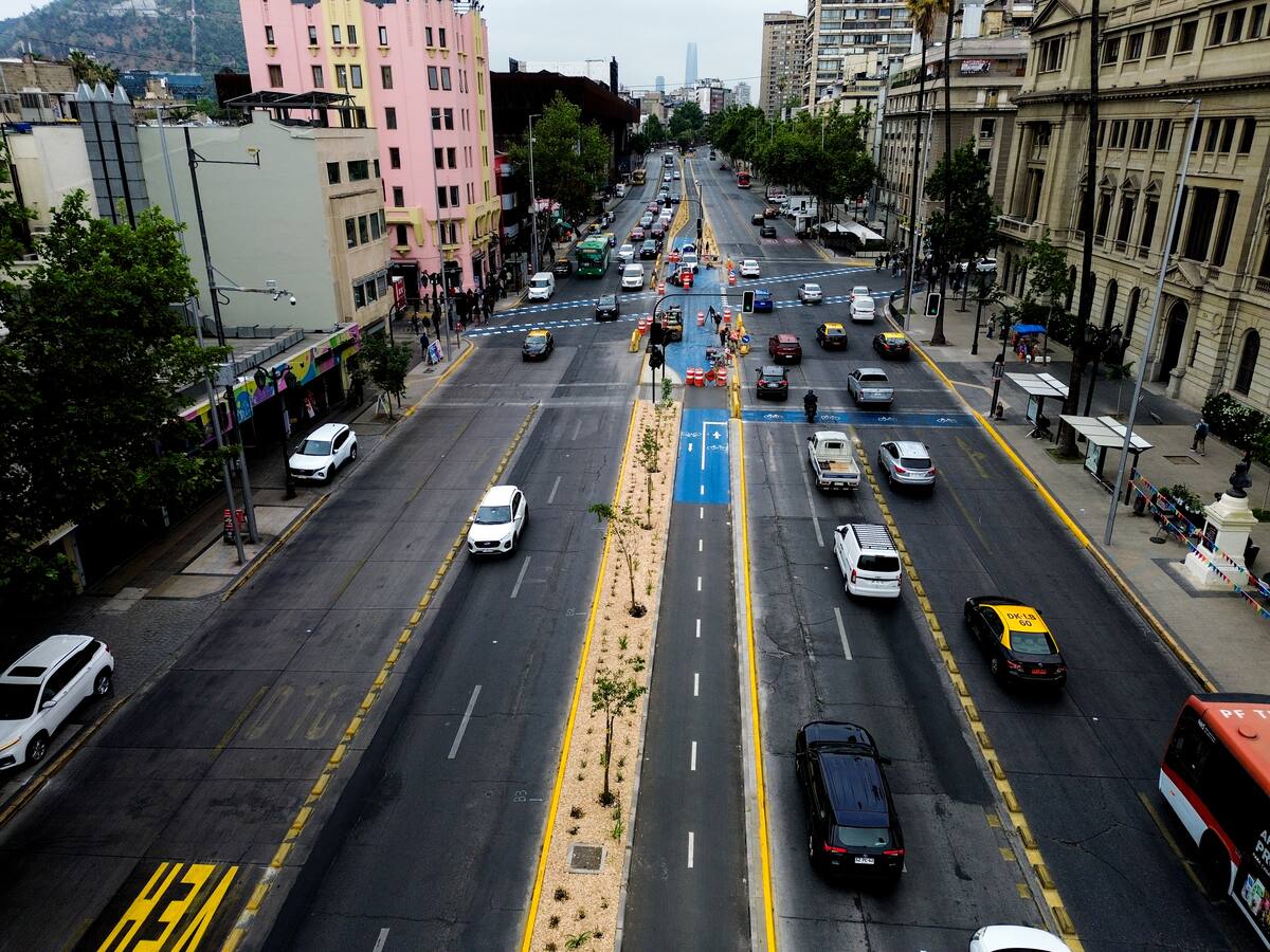 Minvu anuncia recortes y apunta a obras de ciclovía en proyecto Nueva Alameda: “No tenemos prioridad para hacerlas”