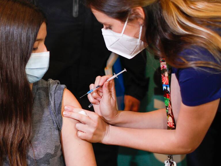 Pediatra Gema Pérez y vacunación de niños de 3 a 12 años con Sinovac: «Funciona exactamente igual que la vacuna de la influenza»