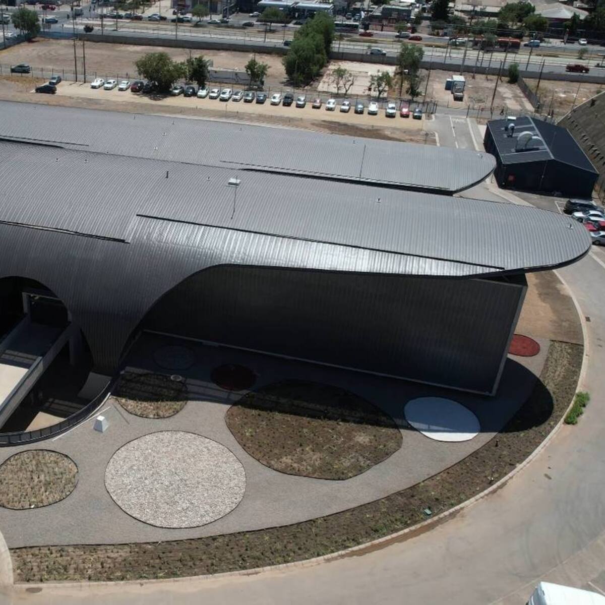 Tras histórica inauguración del Centro Espacial Nacional: general de la FACH revela cuándo Chile podría lanzar satélites