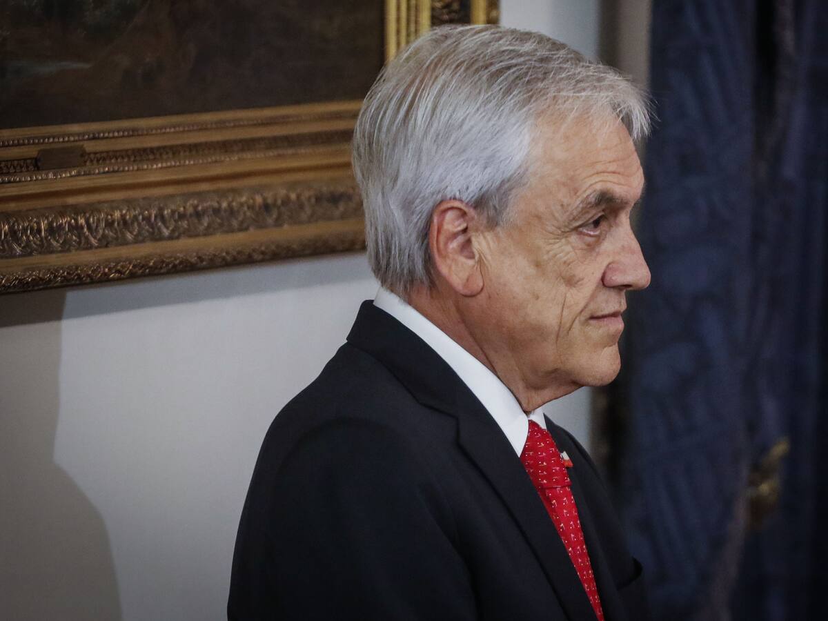 Piñera sobre el estallido social: «Cuando supimos que iban a atacar el Metro, hablamos con el general Rozas»