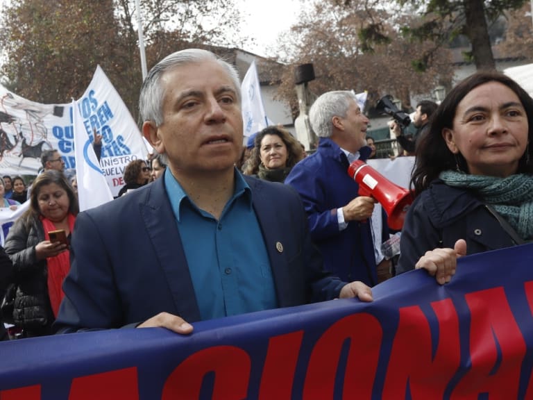 Colegio de Profesores apunta contra el Gobierno: «Si no hay cambios, el paro indefinido es una realidad»