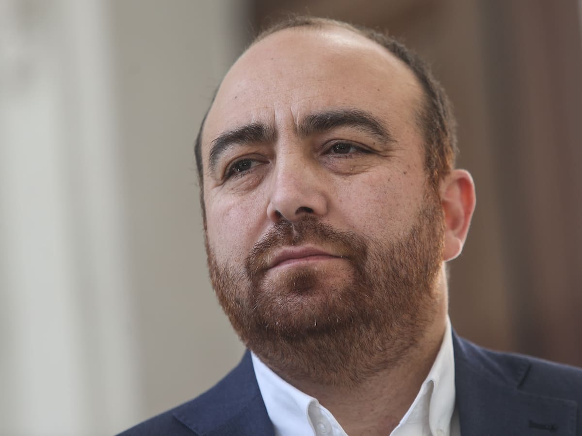 “Es lo más parecido a un suicidio político”: Fuad Chahín critica duramente el apoyo de la DC a Jeannette Jara