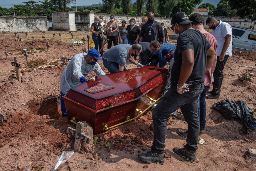 Funeral de una víctima del Covid-19 en Río de Janeiro