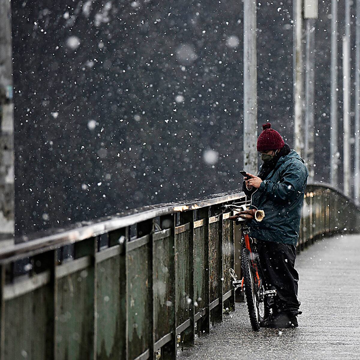 Lluvia y nieve en la Región Metropolitana: este es el día “clave” en que iniciará el sistema frontal en Santiago
