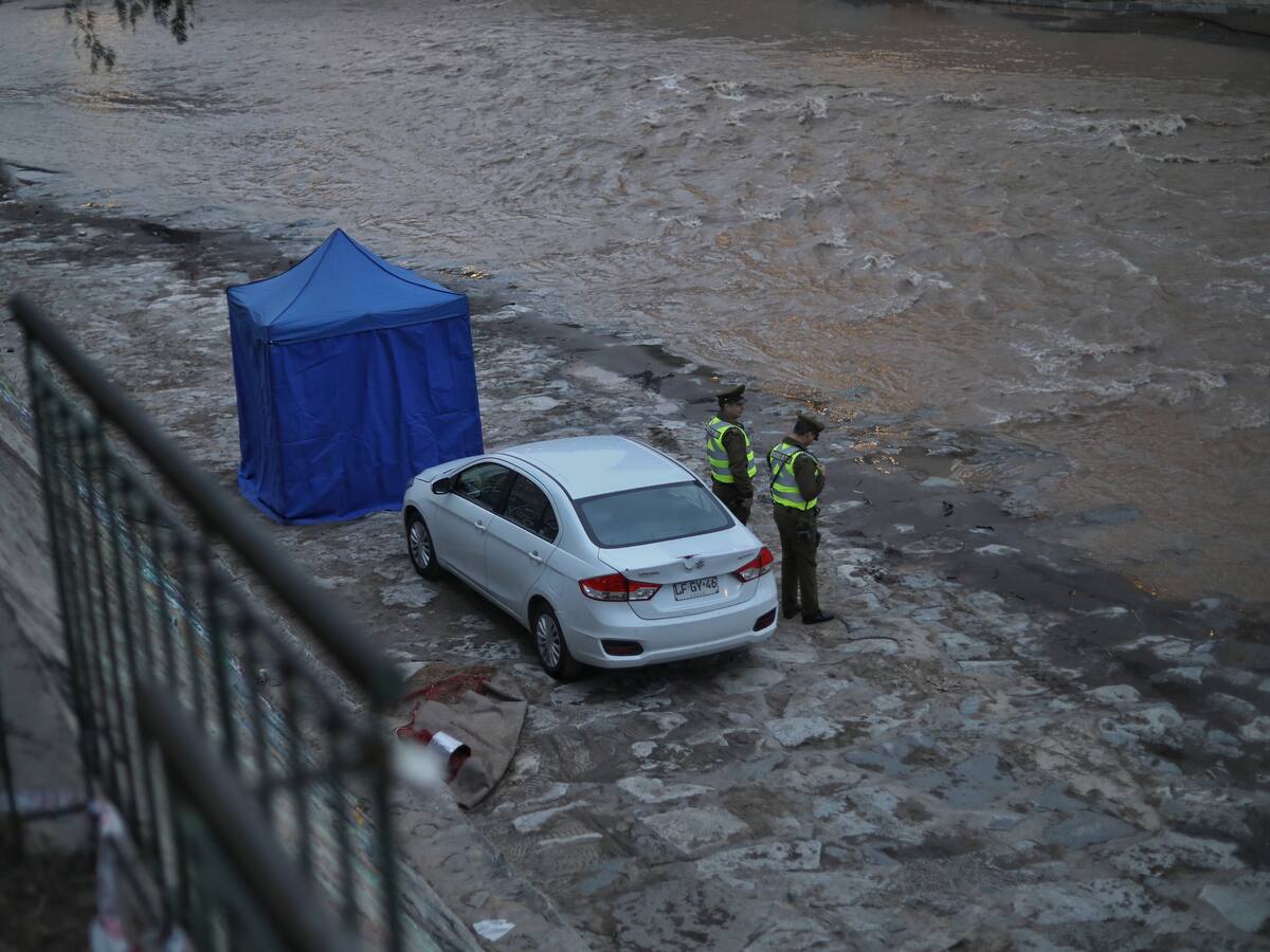 Santiago: hallan cadáver de hombre en ribera del río Mapocho