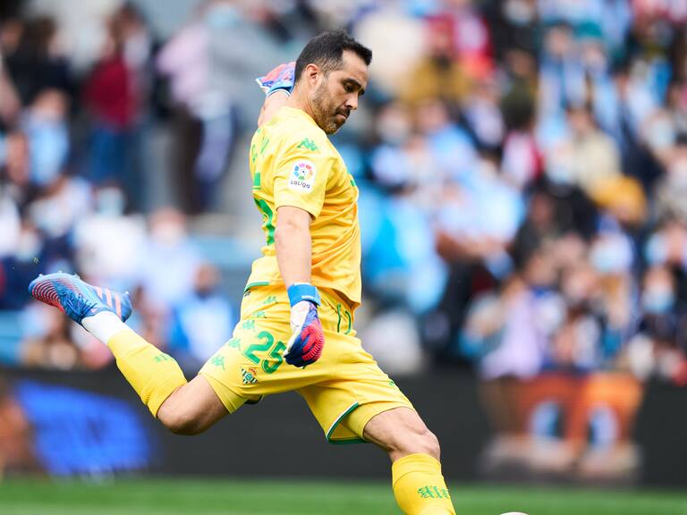 Real Betis derrotó al Osasuna y se mantiene en la lucha por Champions