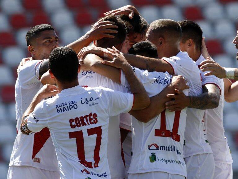 03 DE DICIEMBRE DE 2020/CURICÓJugadores de Curico Unido en festejo de un gol, durante el partido válido por la vigésimo primera fecha del campeonato AFP Planvital, entre Curicó Unido y Audax Italiano, disputado en el Estadio Bicentenario La Granja.
FOTO: GABRIEL SILVA/AGENCIA UNO