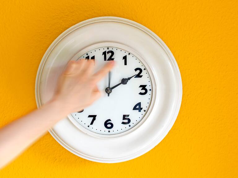 Cambio de hora en Chile 2024: en qué fecha es la próxima modificación y qué debo hacer en mi reloj