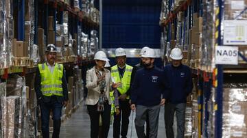 Llega a Chile segundo cargamento con 100 mil dosis de Nirsevimab: Presidente Boric entrega detalles de la vacunación que iniciará en los próximos días