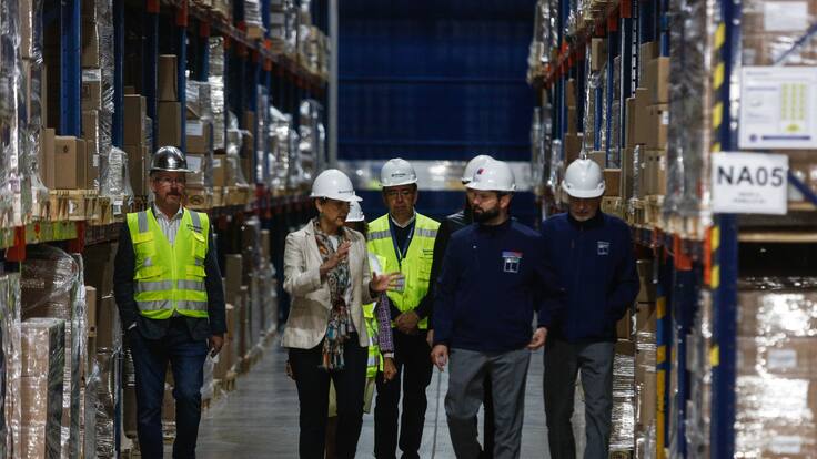 Llega a Chile segundo cargamento con 100 mil dosis de Nirsevimab: Presidente Boric entrega detalles de la vacunación que iniciará en los próximos días
