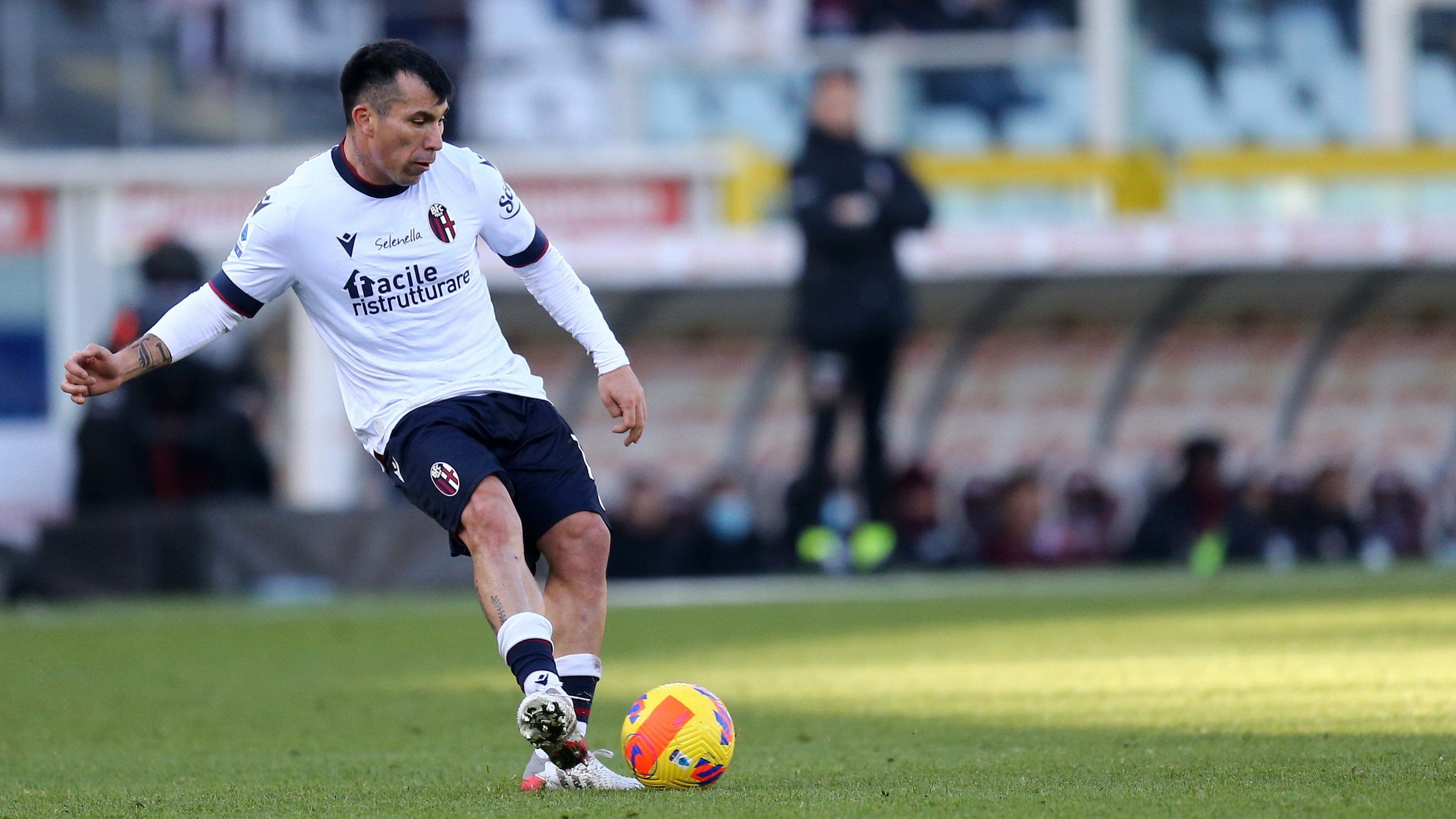 Gary Medel volvió a entrenar con el Bologna tras superar el coronavirus