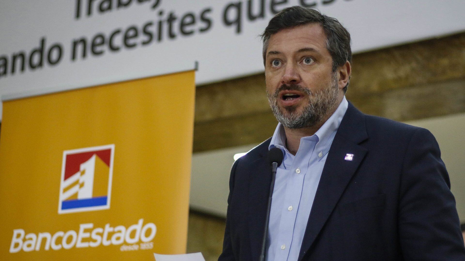 8 de septiembre del 2020/SANTIAGOEl presidente del Banco Estado, Sebastian Sichel, habla en un punto de prensa, y realiza un balance, sobre el ataque cibernético que fue víctima la entidad bancaria, y que ha decretado el cierre de las sucursales.
FOTO: SEBASTIAN BELTRAN GAETE/AGENCIAUNO