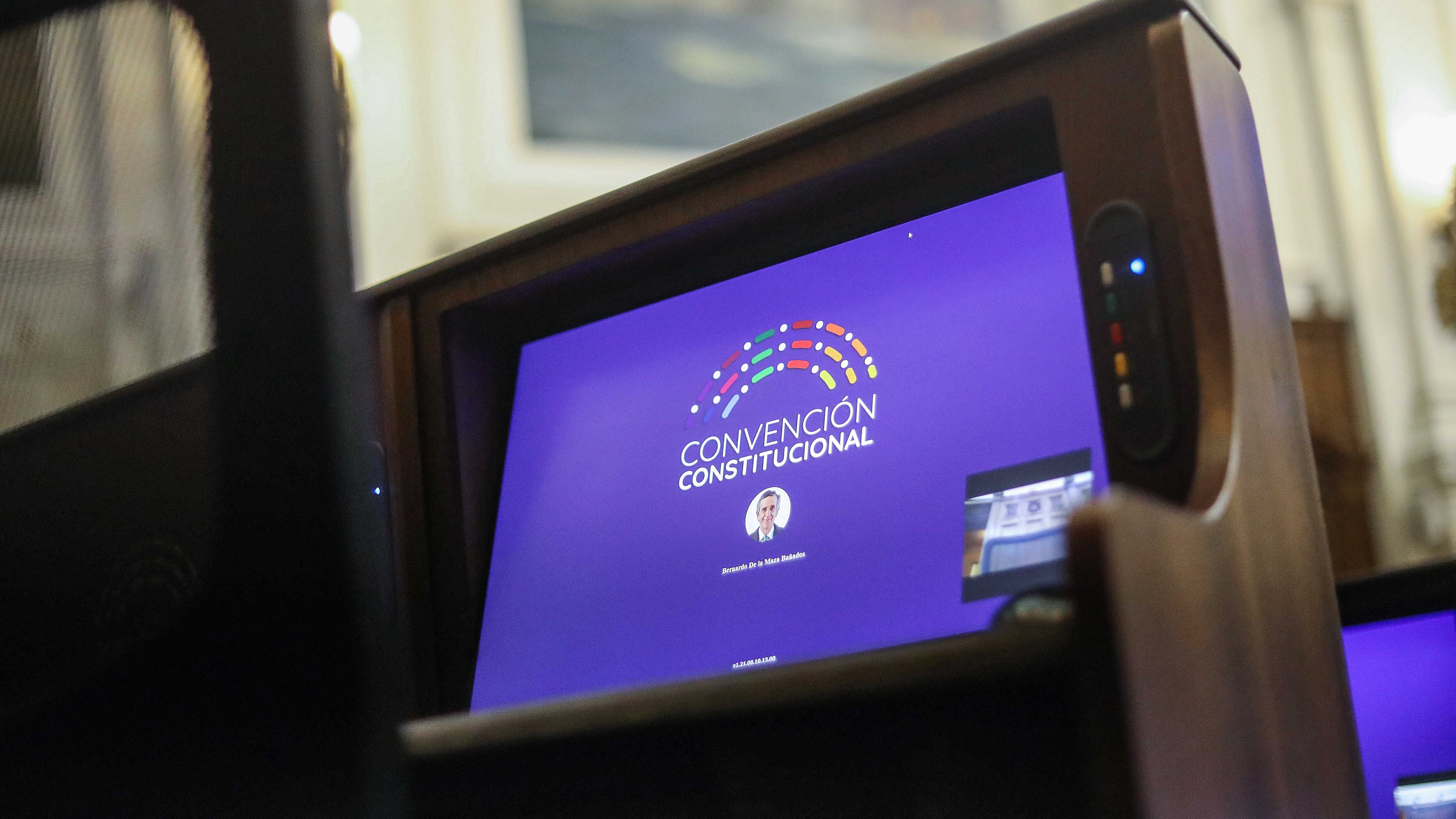 11 de mayo del 2022/SANTIAGOUn monitor de computador, durante la Sesión N°100 Pleno Convención Constitucional, que se realiza en el ex congreso Nacional.
FOTO: SEBASTIAN BELTRAN GAETE/AGENCIAUNO