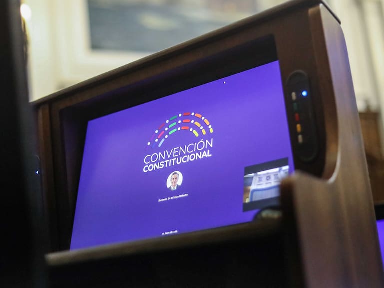 11 de mayo del 2022/SANTIAGOUn monitor de computador, durante la Sesión N°100 Pleno Convención Constitucional, que se realiza en el ex congreso Nacional.
FOTO: SEBASTIAN BELTRAN GAETE/AGENCIAUNO
