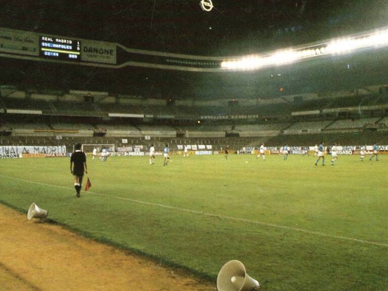Tiro libre en cuarentena: Estadios vacíos e ilusiones de hinchas