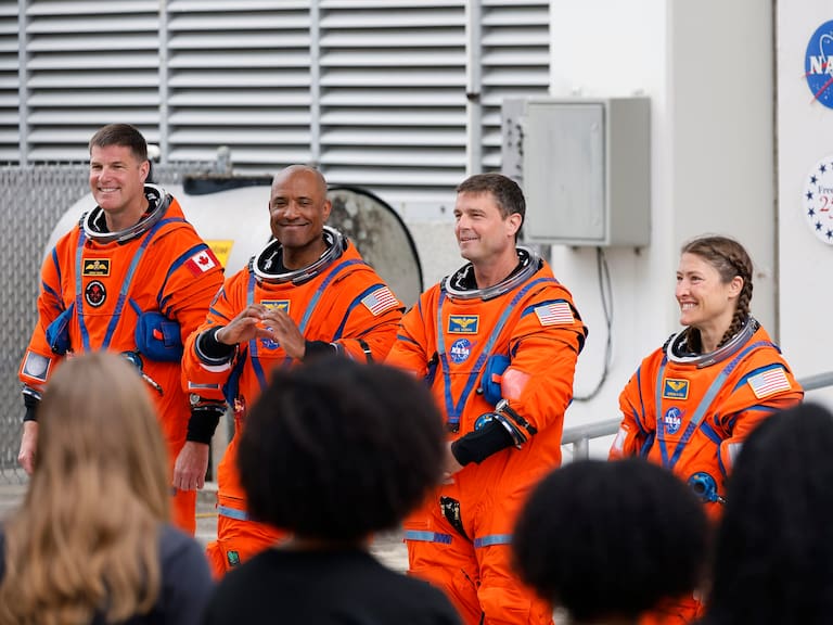 Los especialistas de misión que viajan a la Luuna