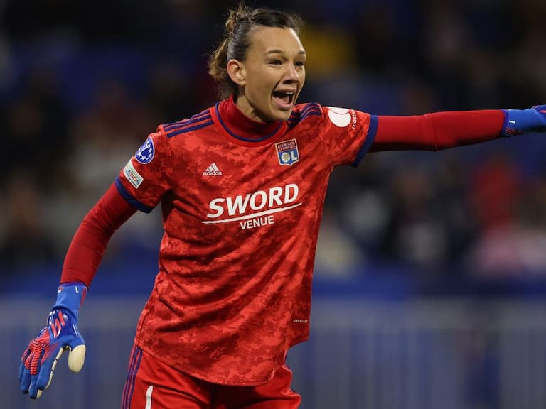 Christiane Endler y el Lyon sufren durísima derrota ante el Chelsea por el duelo de ida de los cuartos de final de Champions League