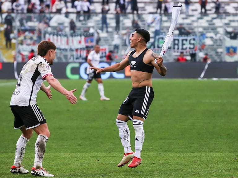 Leo Gil con Jordhy Thompson en Colo Colo