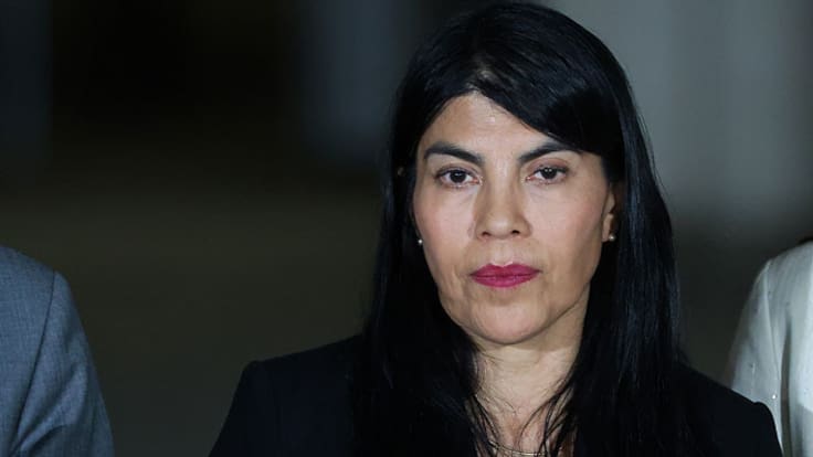 Confirman rechazo a prisión preventiva a estudiantes por ataque a ministra Lincolao: quedaron con firma mensual y arraigo nacional