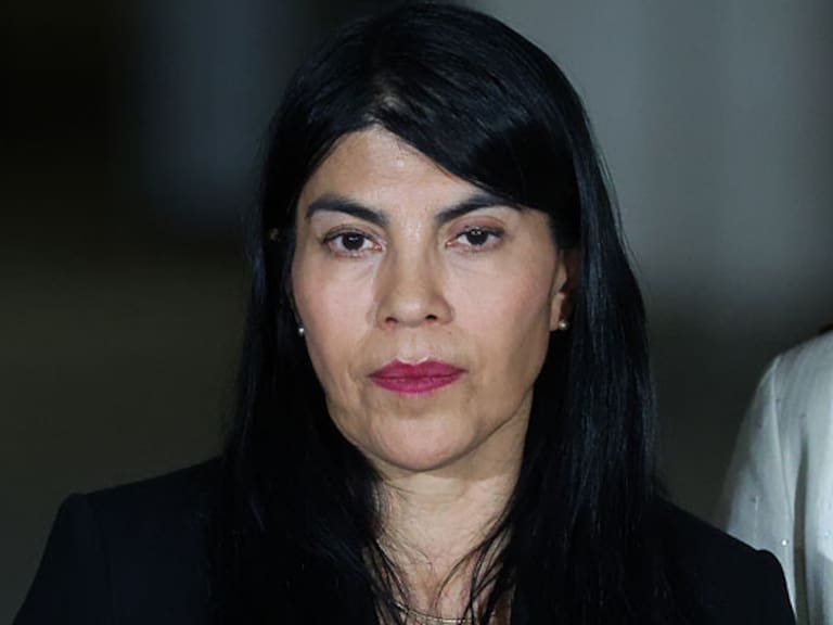 “No es una decisión zanjada”: Ministra Lincolao descarta anuncio de recorte y afirma que becas siguen en evaluación