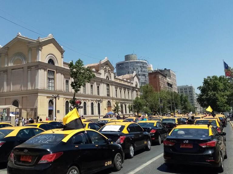 Paralización de taxis | ADN.cl
