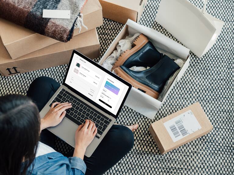 Estos son los productos que conviene más comprar a pymes que a grandes tiendas de retail en Chile, según una IA