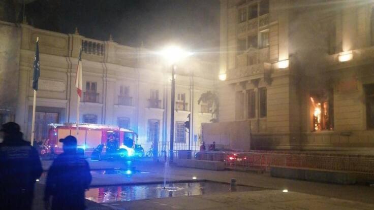 Reportan incendio en Palacio patrimonial de Tribunales de Justicia