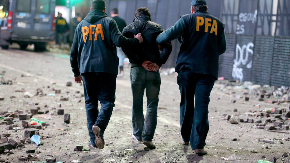 Hombre acusado de asesinar a niño de 12 en Pudahuel fue detenido en Argentina tras un robo